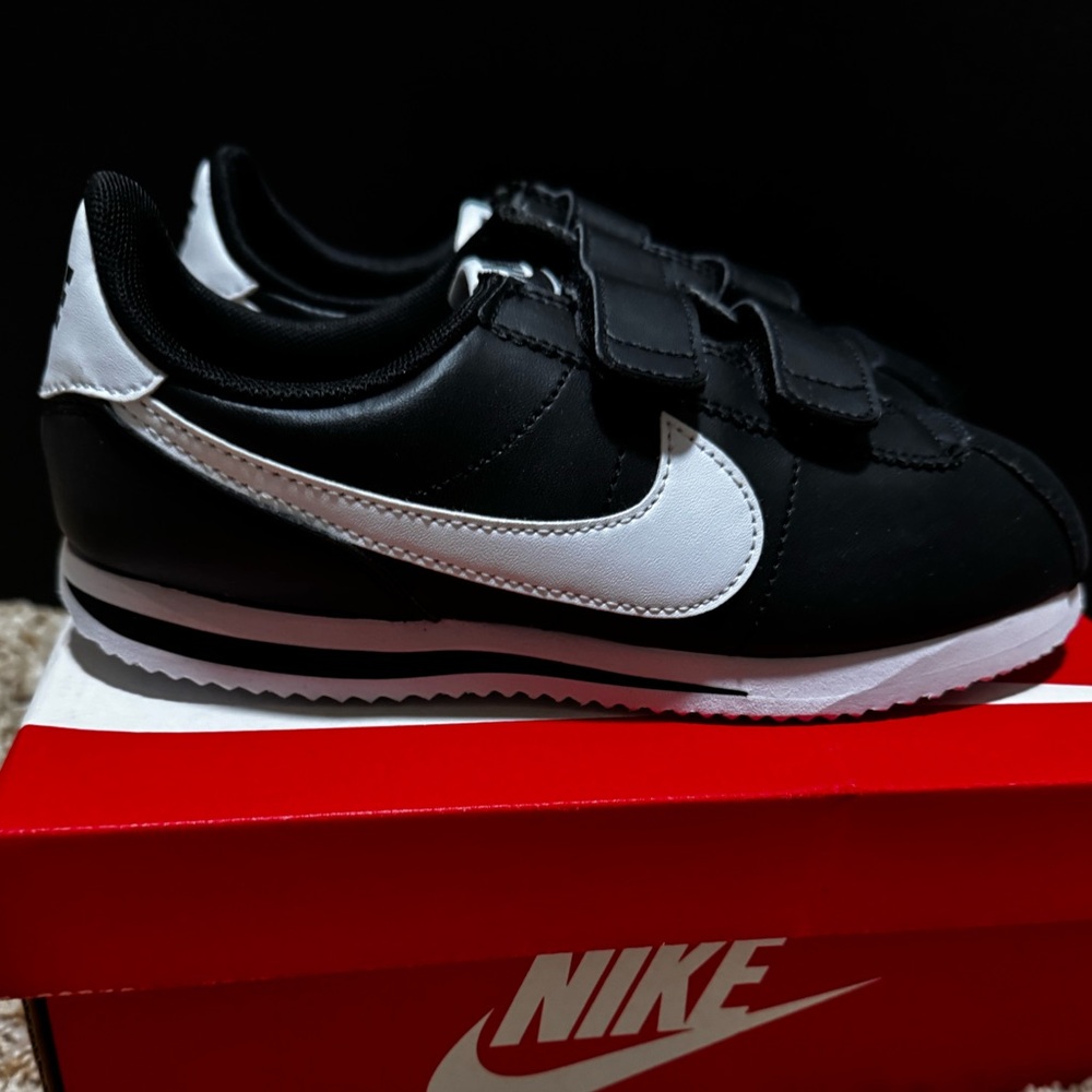 Nike Cortez Basic youth sneakers
